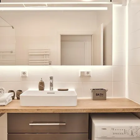 - Wasserfall C2 By Aa Homes טאופליץ